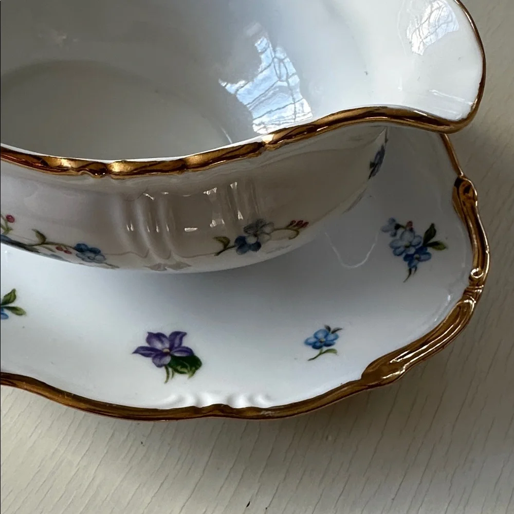 Spring Garden Gravy Boat with Attached Underplate Japan